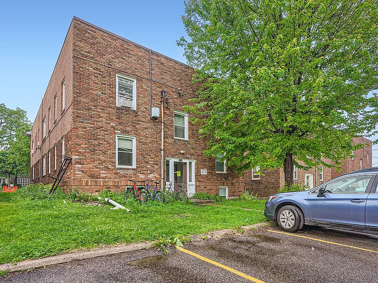 1716 Grand Ave — Photo 14