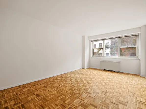 15 Charles Street image 10 of 12