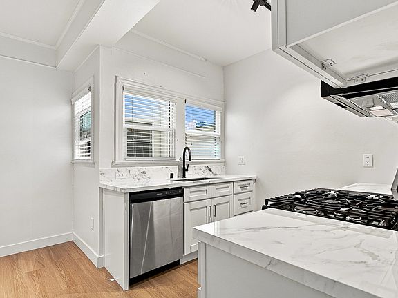 5th image of 1815 Hauser Blvd APT 2