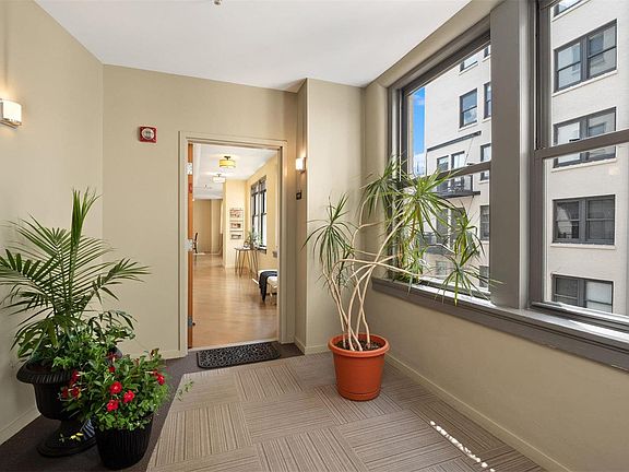4th image of 915 Olive St APT 1201