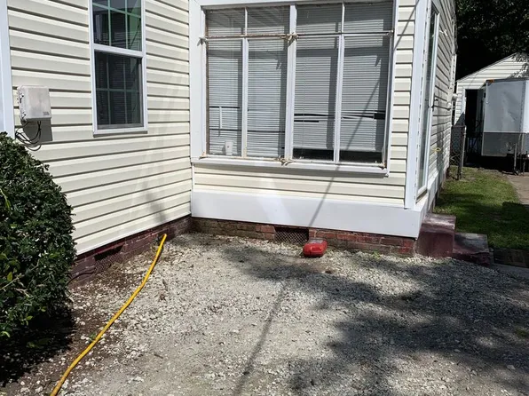 112 N Library St, Greenville, NC 27858