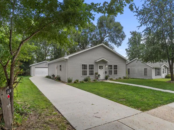 1645 South Willard AVENUE, Janesville, WI 53546