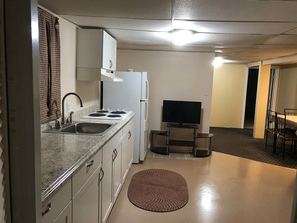 1st image of 40 Pinelawn Ave