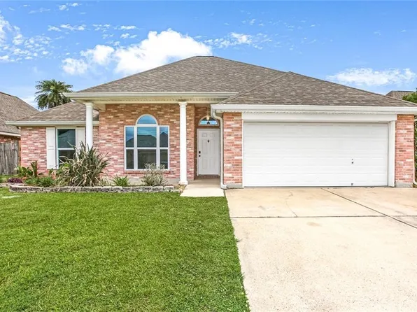 327 Madewood Dr, Destrehan, LA 70047
