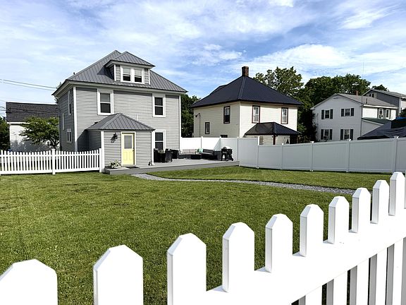 4th image of 231 3rd Street