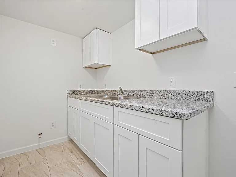 4901 Stimson St #8 — Photo 10