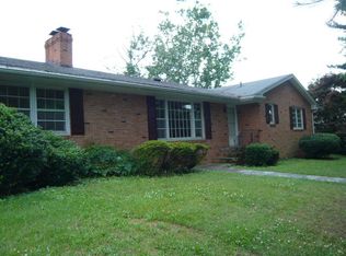 1224 Frederick St, Waynesboro, VA 22980