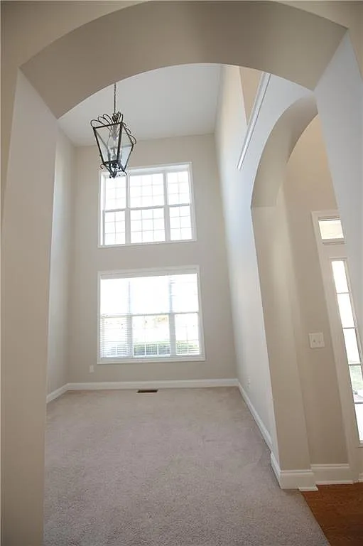 4 bed, 3.5 bath, 3041 sqft, $3,095 — Photo 4