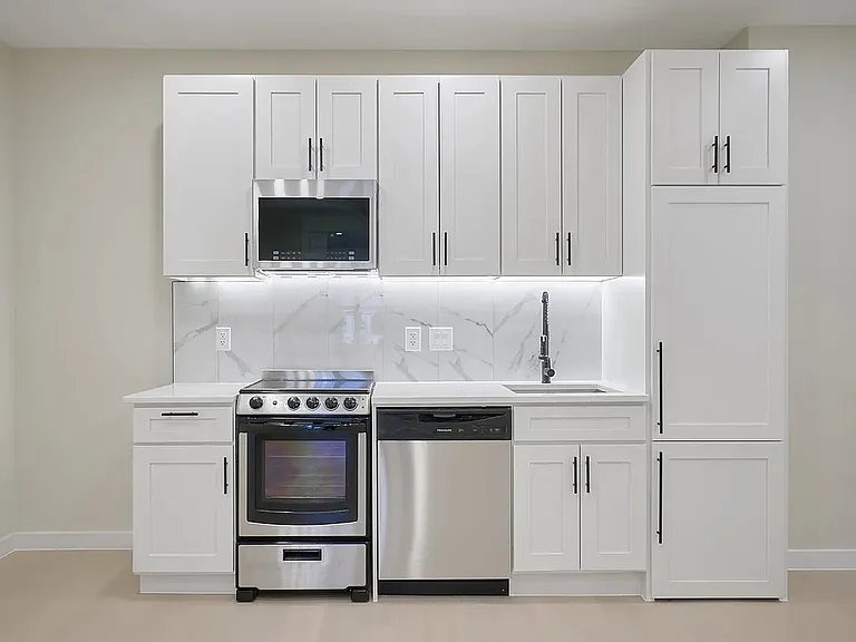 1269 1st Ave #3E — Photo 3