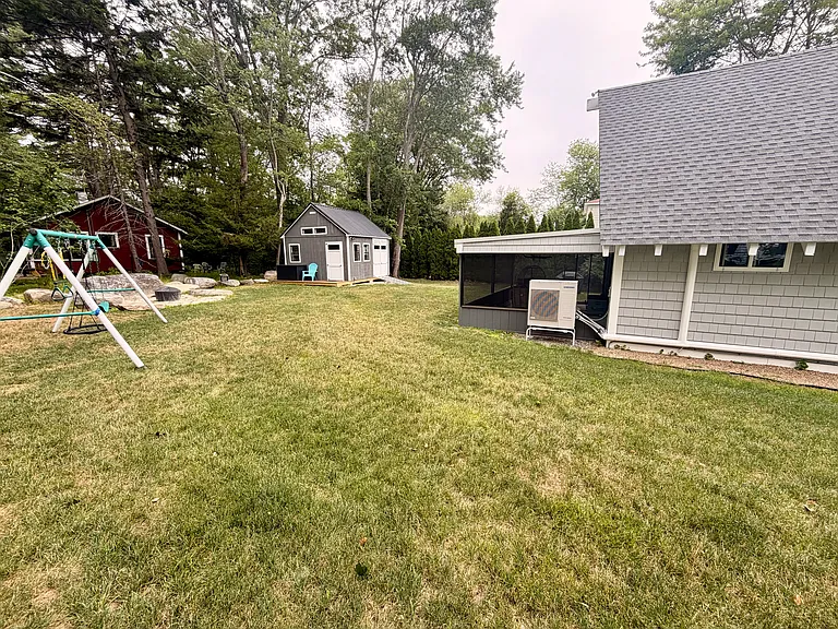50 Briar Rd — Photo 23