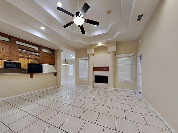 3rd image of 2614 Wind Hollow Dr