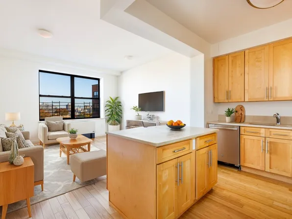 150 Clermont Avenue image 2 of 8