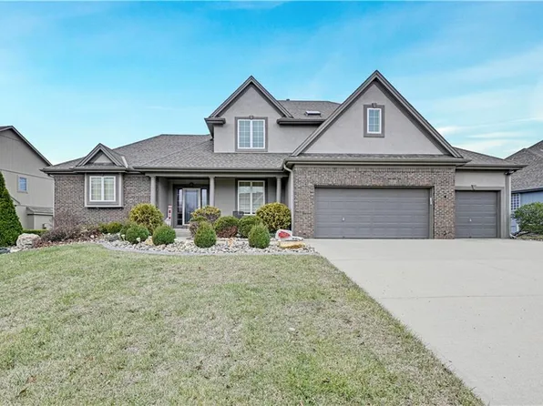 9008 N Lewis Ave, Kansas City, MO 64157