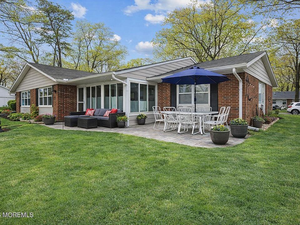 1st image of 609B Lake Point Drive #B