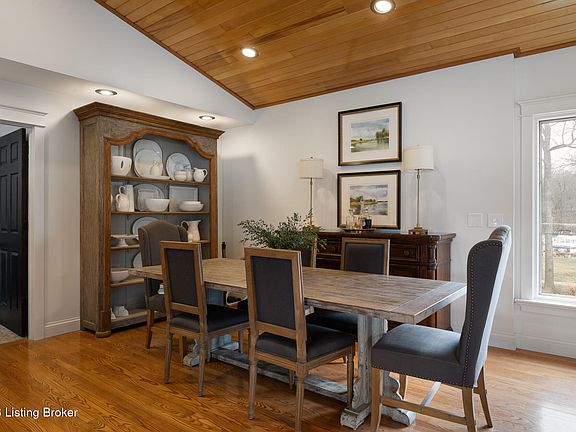 5th image of 3028 Belknap Beach Rd