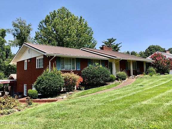 3rd image of 7113 Cresthill Dr