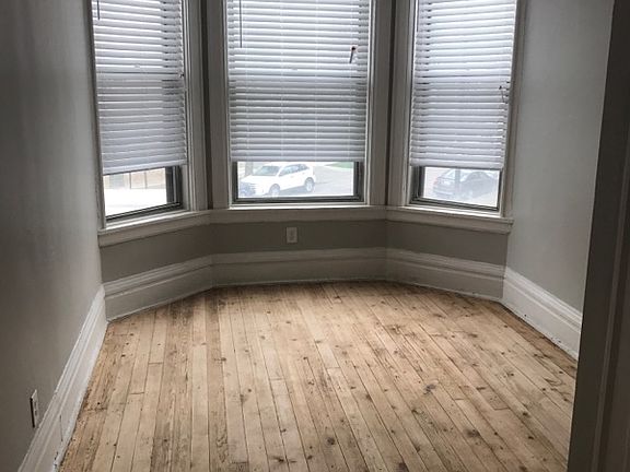 5th image of 2501 N Lincoln Ave #9215027
