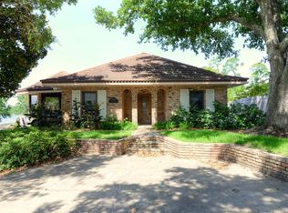 1304 Cove Ave, Ocean Springs, MS 39564