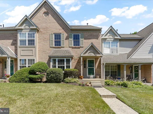 195 Victoria Ct #94, Kennett Square, PA 19348