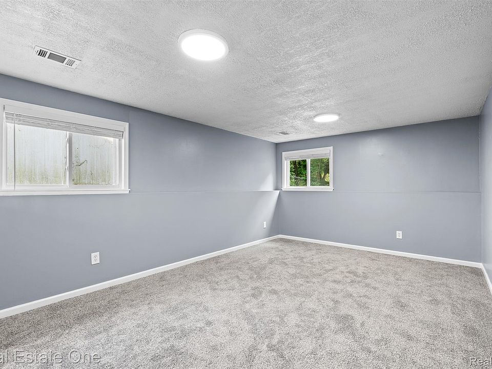 718 Miller Rd, photo 24