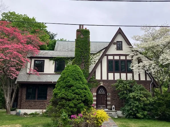 (undisclosed Address), Newton, MA 02468