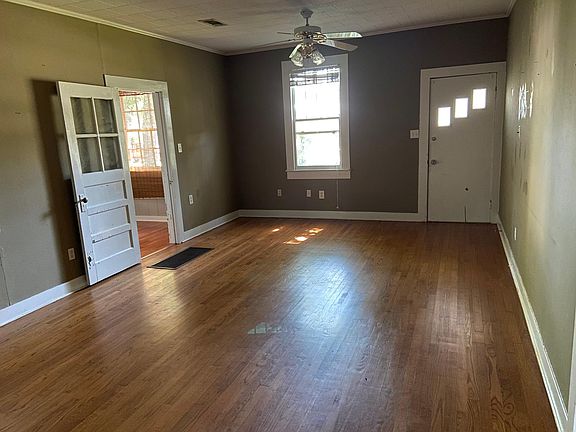 5th image of 4405 Capital Heights Ave