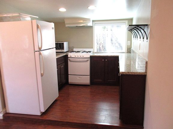2nd image of 3181 Estado St #1/2