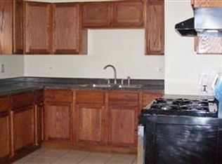 537 Concord Ct, Chicago Heights, IL 60411