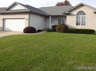 2425 Shabbona Dr, Springfield, IL 62702