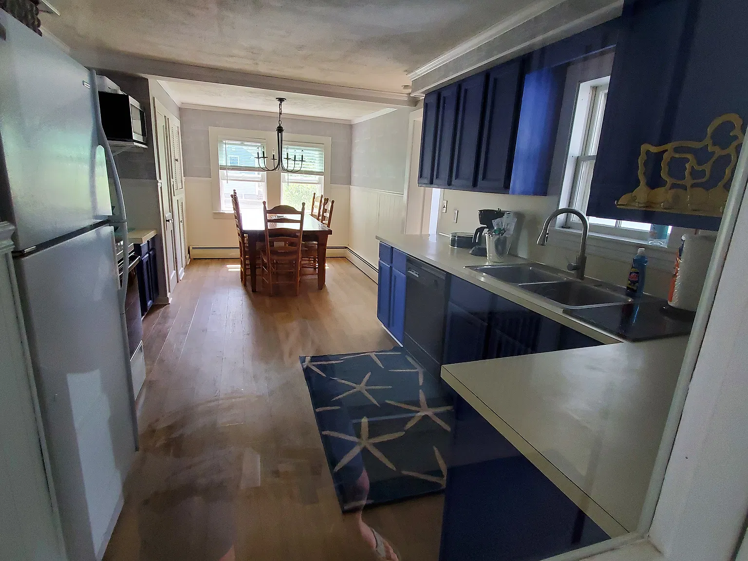 3 bed, 1.5 bath, 1075 sqft, $2,500 — Photo 2