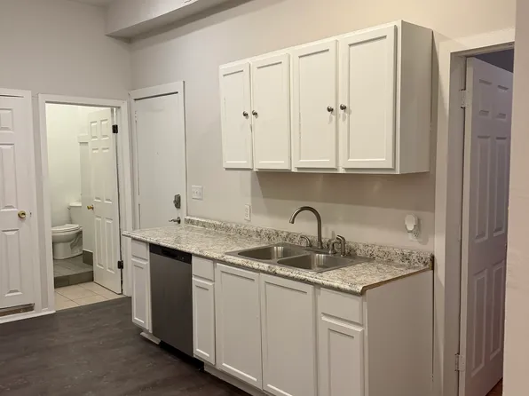 3215 W Cermak Rd #3R, Chicago, IL 60623
