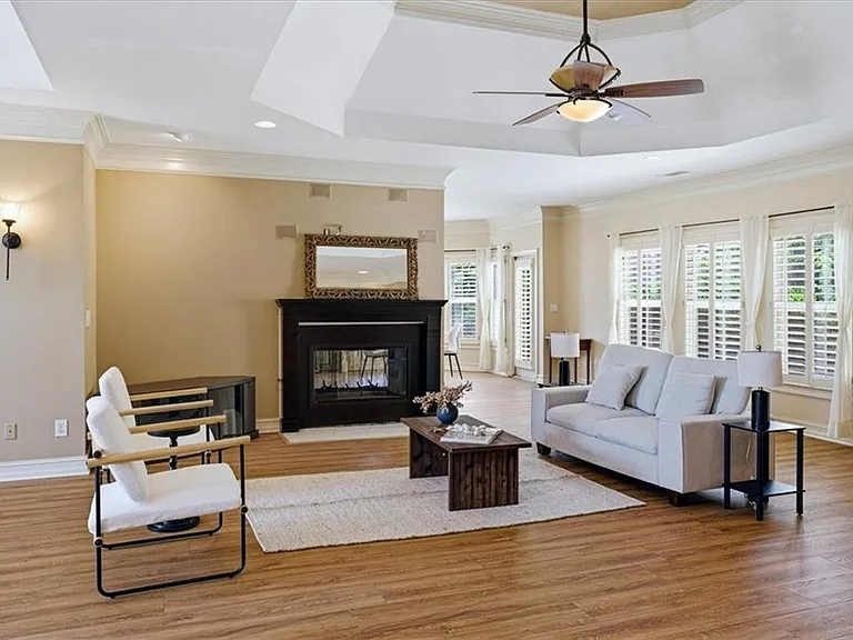 210 Masters View Ct — Photo 12