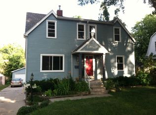 914 36th St, Des Moines, IA 50312