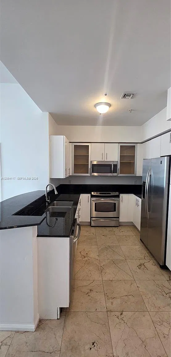 360 Condo A — Photo 2
