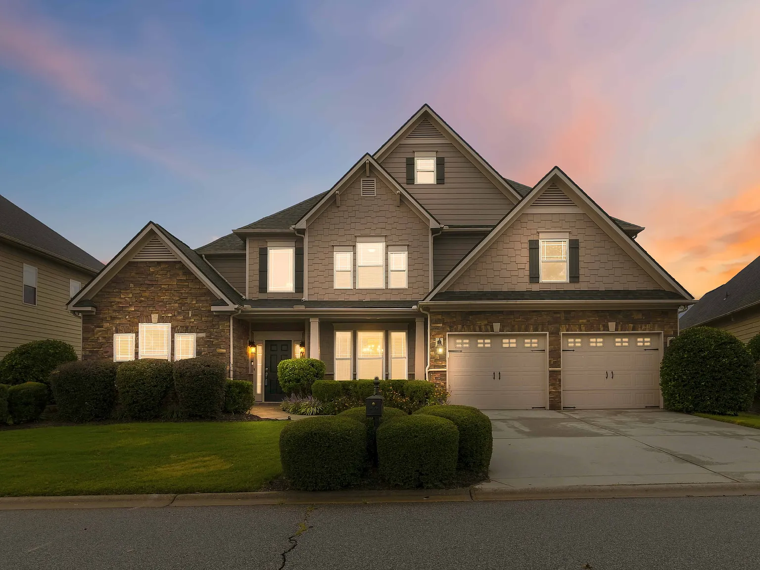 4 bed, 3753 sqft, $2,995 — Photo 1