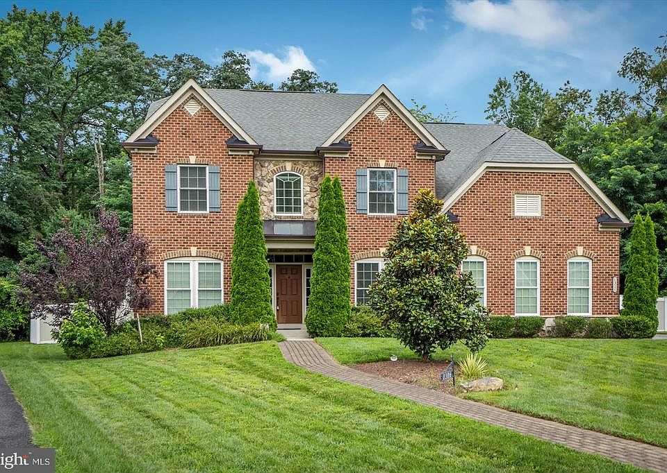 1st image of 8306 CARLI COURT
