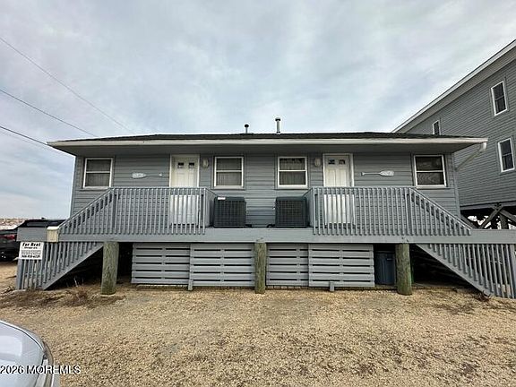 3rd image of 2200 Oceanfront