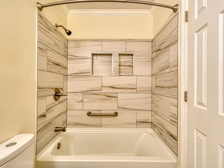 311 Pioneer Pl — Photo 16