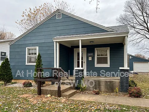 2815 W Madison St Photo 1