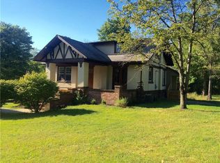 1647 Harlansburg Rd, New Castle, PA 16101