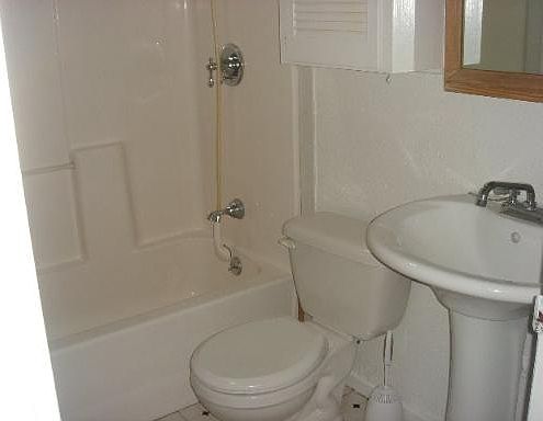 5th image of 111 GARDEN VALLEY DR