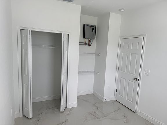 5th image of 239 Milwaukee Blvd #239