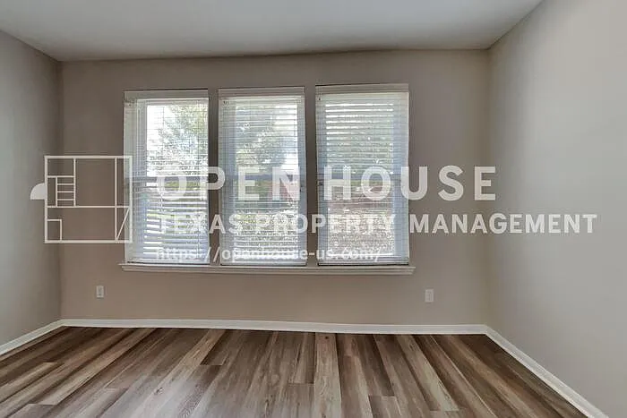 4031 Echo Mountain Dr — Photo 3