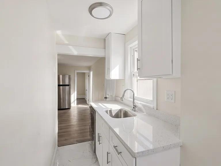 18 Aldrich Rd #1 — Photo 9