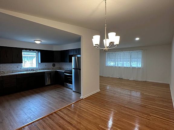 2nd image of 435 Rennard St #2