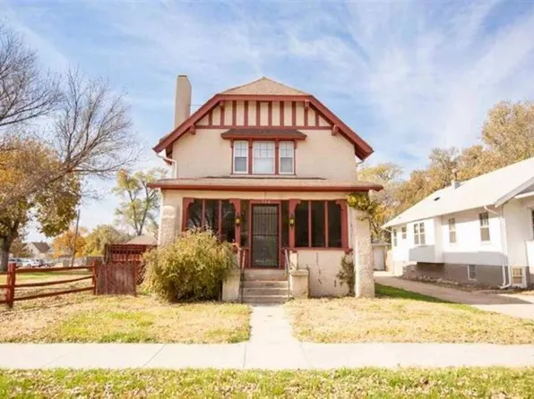 704 W 1st St, McCook, NE 69001