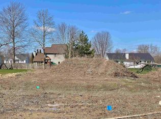 21-21 Eagle Forest Dr, Freeland, MI 48623