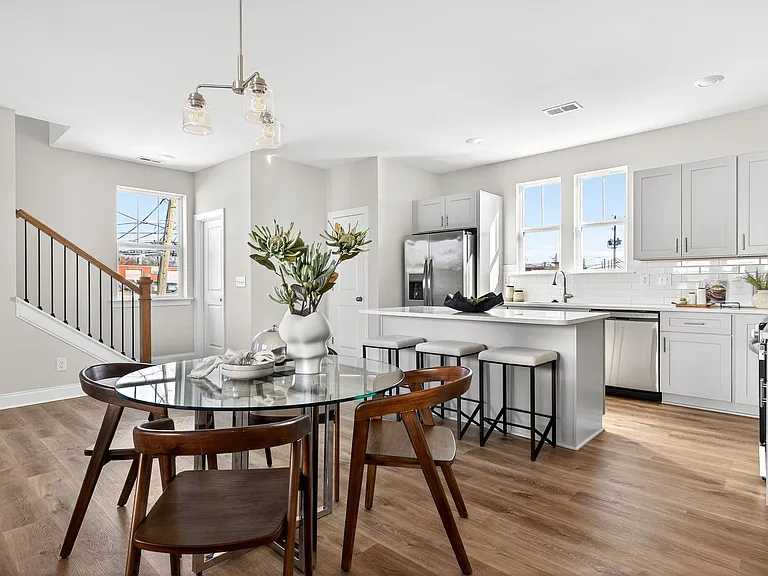 Bellhaven Townhomes — Photo 6