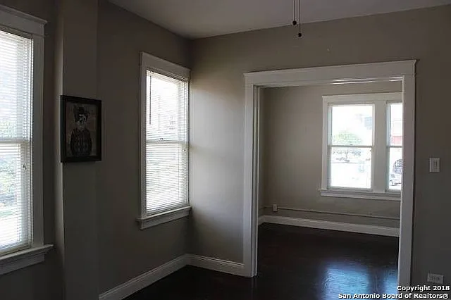 4001 Condos — Photo 3