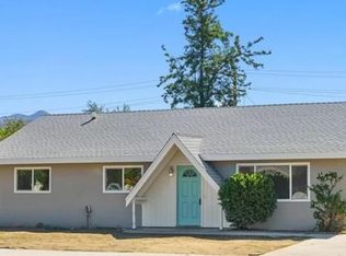 821 E Whittier Ave, Hemet, CA 92543